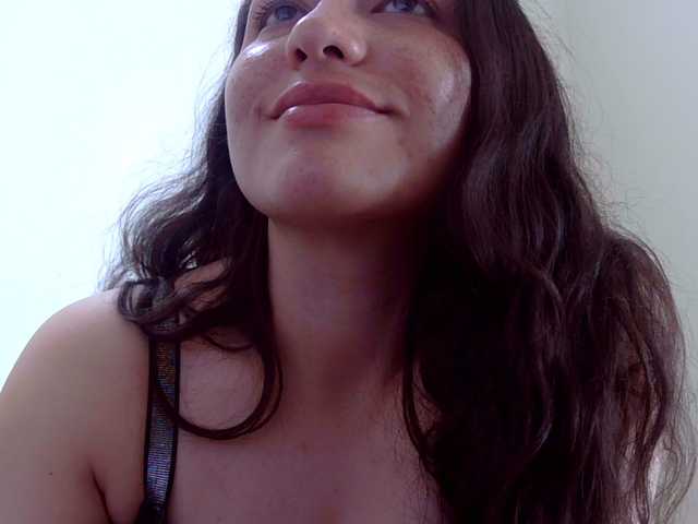 Ratienterciopelo live cam on BongaCams