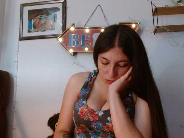Ratienterciopelo live cam on BongaCams