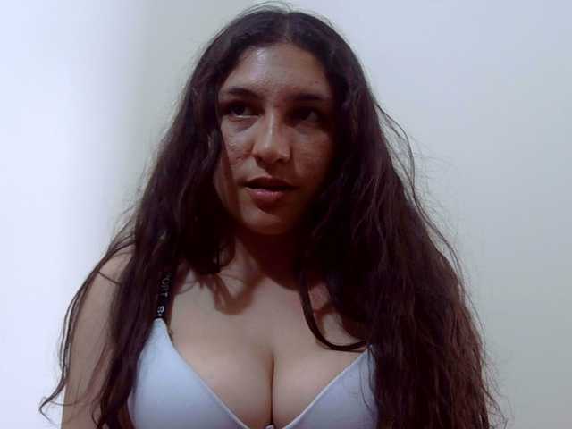 Ratienterciopelo live cam on BongaCams
