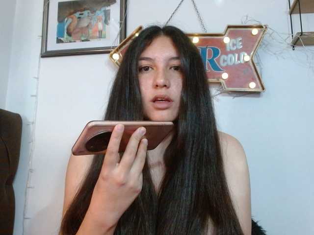 Ratienterciopelo live cam on BongaCams