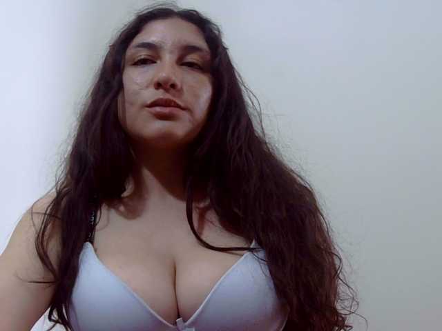 Ratienterciopelo live cam on BongaCams