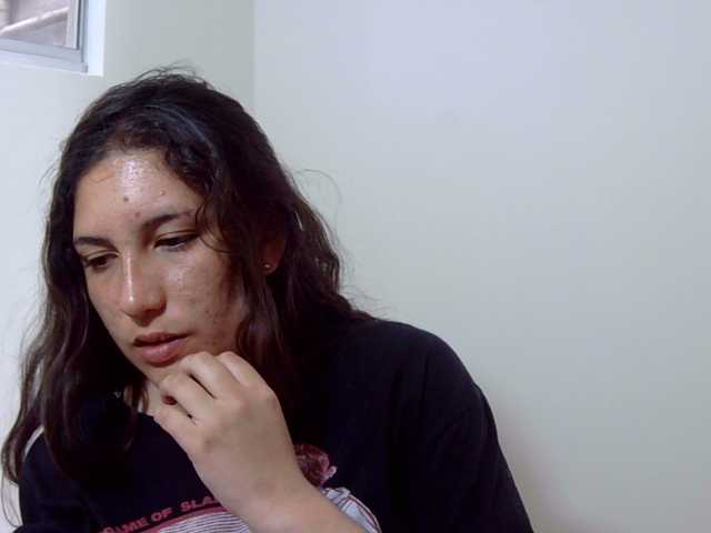 Ratienterciopelo live cam on BongaCams