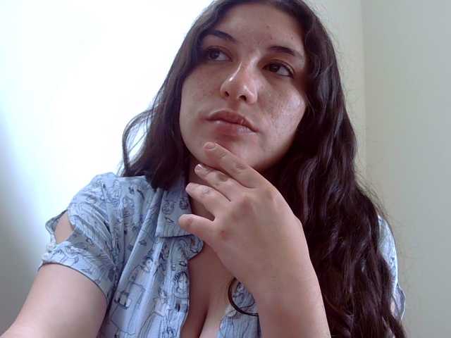 Ratienterciopelo live cam on BongaCams