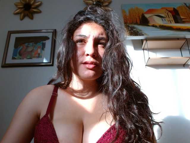 Ratienterciopelo's BongaCams show and profile