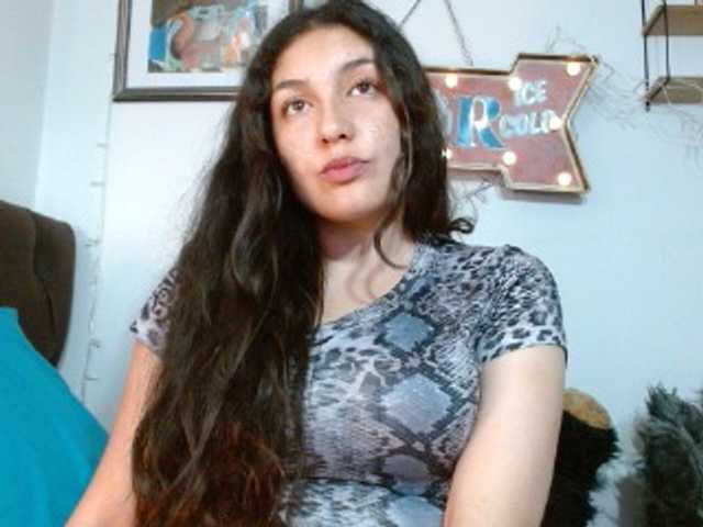 Ratienterciopelo live cam on BongaCams