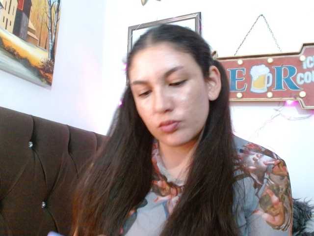 Ratienterciopelo live cam on BongaCams