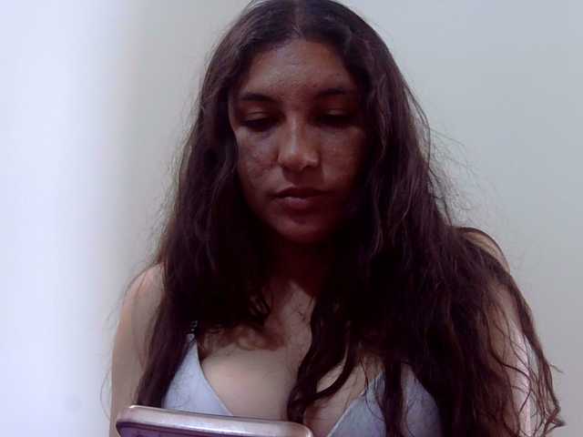 Ratienterciopelo live cam on BongaCams