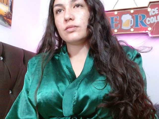 Ratienterciopelo live cam on BongaCams
