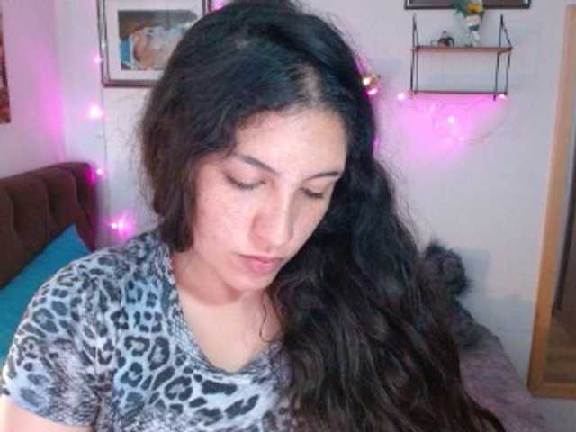 Ratienterciopelo live cam on BongaCams