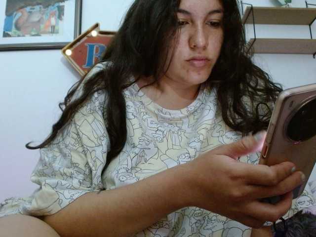 Ratienterciopelo live cam on BongaCams