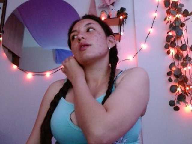 Ratienterciopelo live cam on BongaCams
