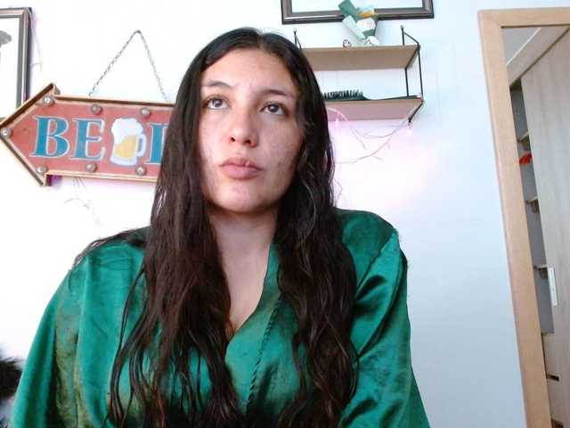 Ratienterciopelo live cam on BongaCams