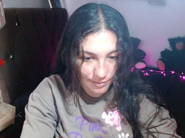 Ratienterciopelo live cam on BongaCams