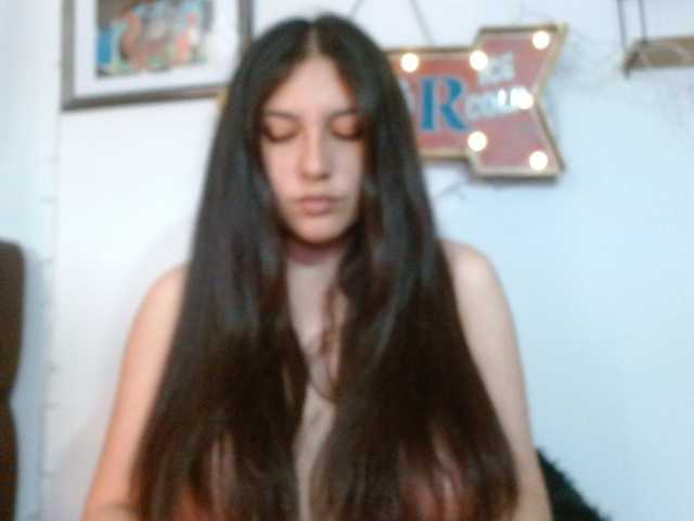 Ratienterciopelo live cam on BongaCams