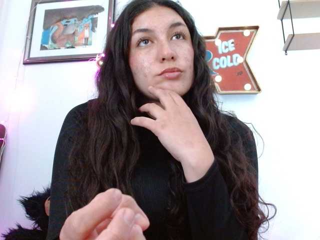 Ratienterciopelo live cam on BongaCams
