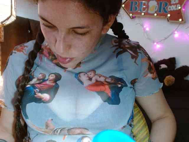Margaritadudole's cam show statistics and live stream