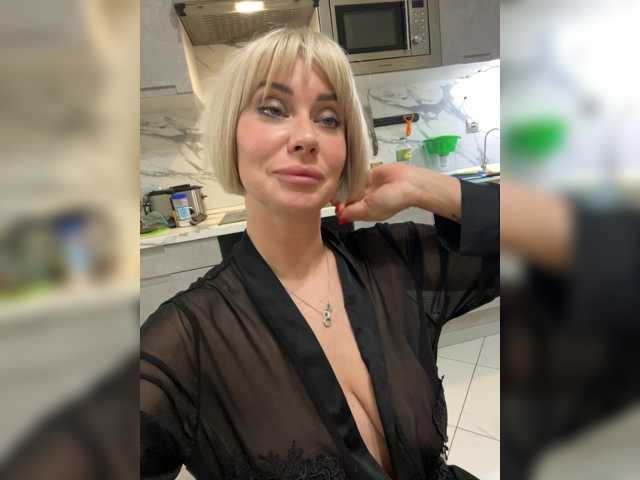 AlisaBlackFox live cam on BongaCams