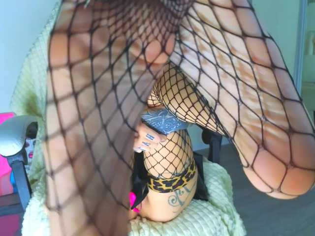 Lina-moore69 live cam on BongaCams