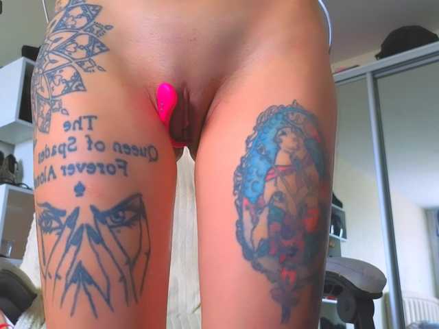 Lina-moore69 live cam on BongaCams