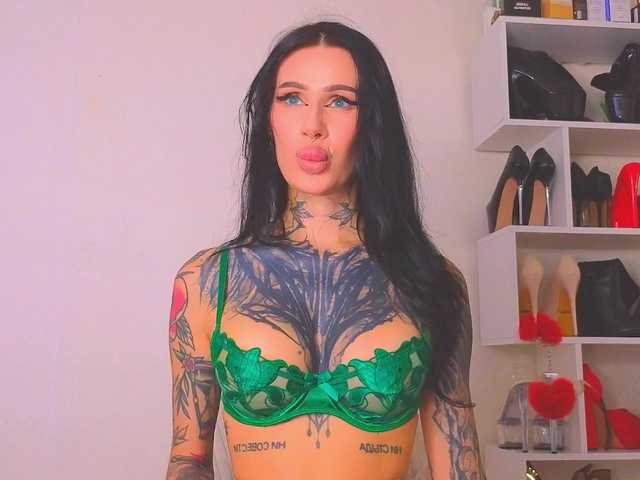 Lina-moore69 live cam on BongaCams