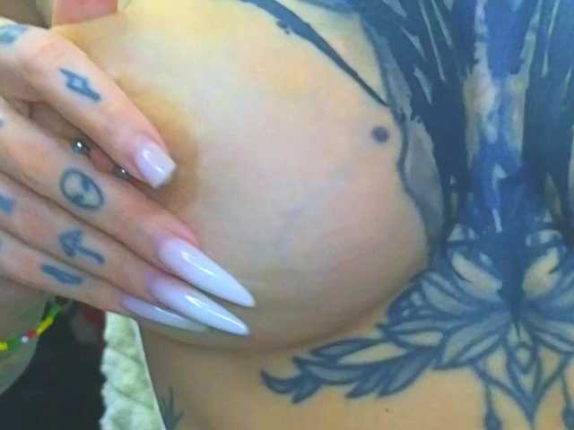 Lina-moore69 live cam on BongaCams