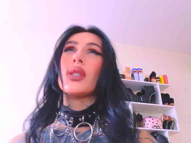 Lina-moore69 Live Webcam on BongaCams