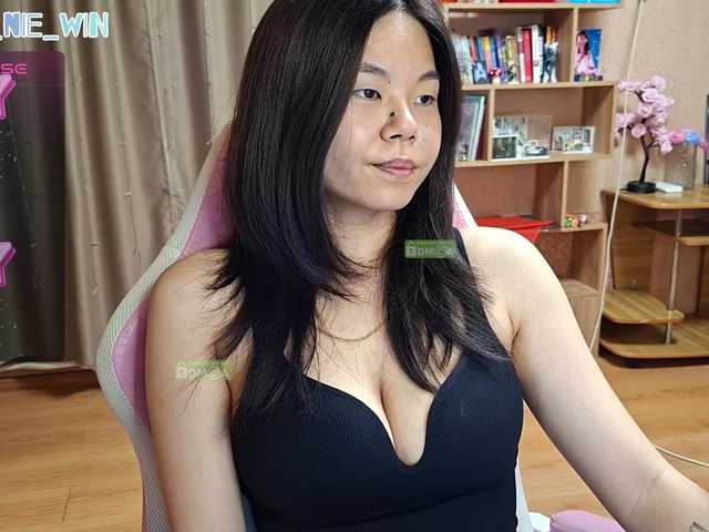 winnie-tyan live cam on BongaCams