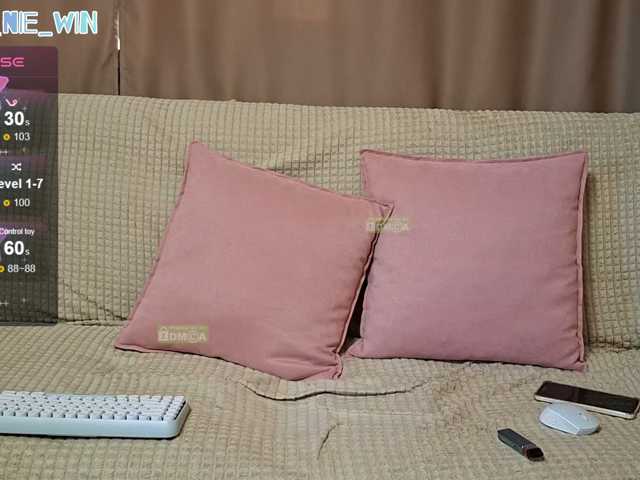 winnie-tyan live cam on BongaCams