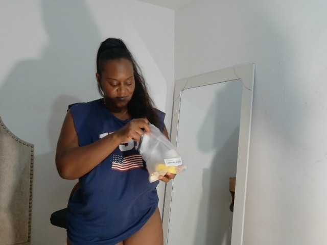 LiraRusso1 live cam on BongaCams