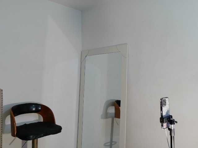 LiraRusso1 live cam on BongaCams