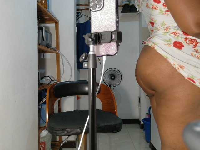 LiraRusso1 live webcam show