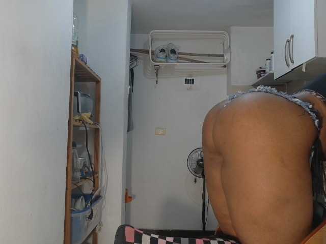 LiraRusso1 live cam on BongaCams