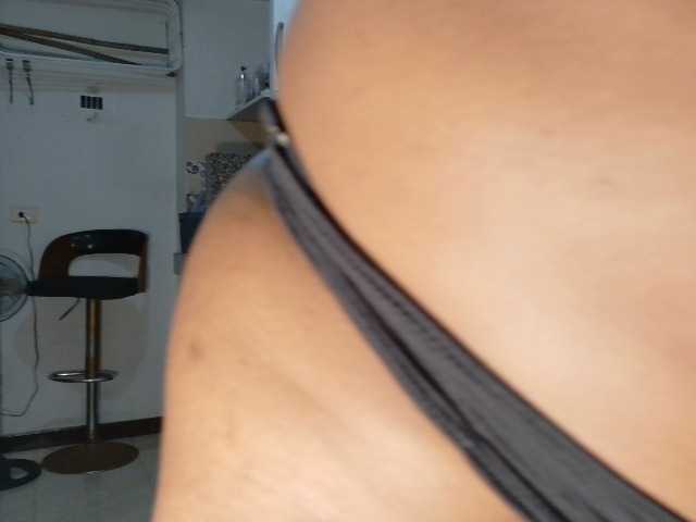 LiraRusso1 live cam preview