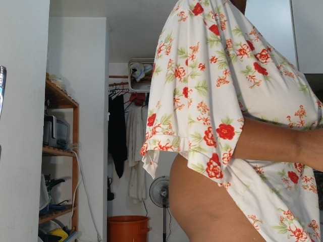LiraRusso1 live cam on BongaCams