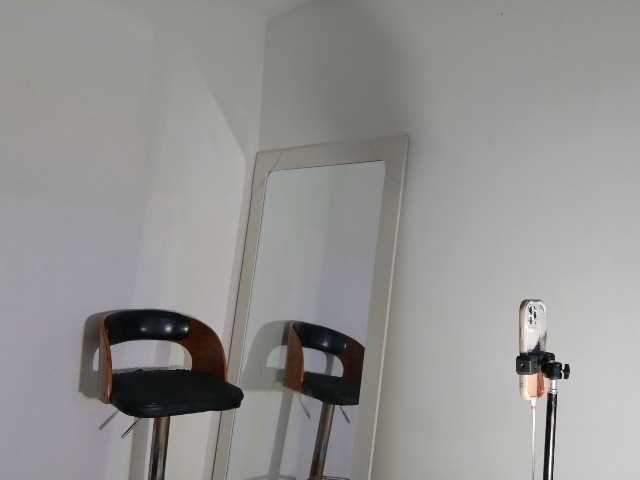 LiraRusso1 live cam on BongaCams