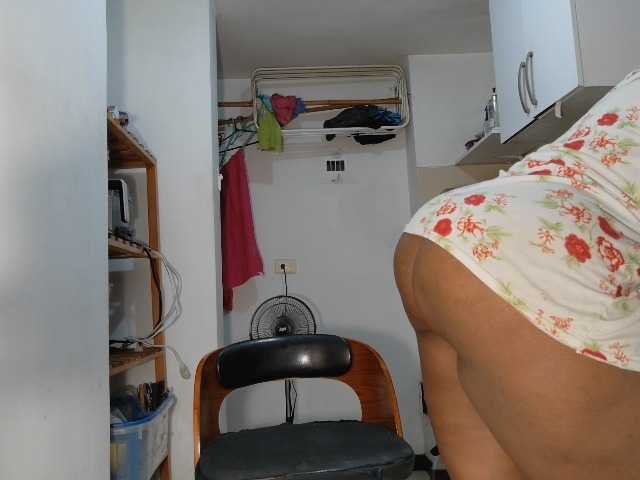 LiraRusso1 live cam on BongaCams
