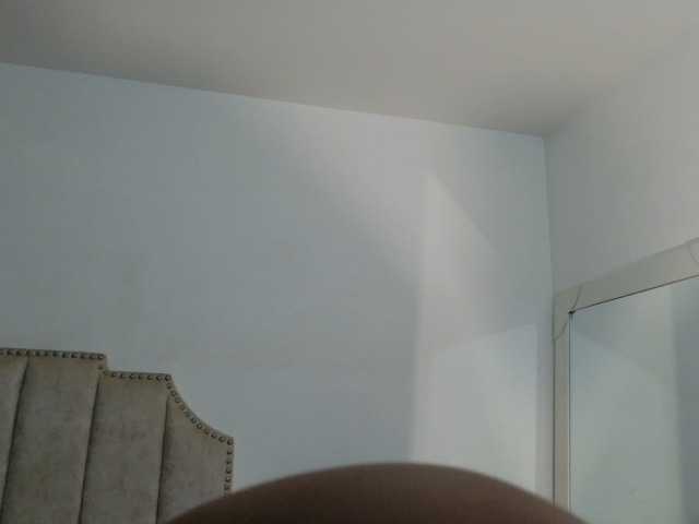 LiraRusso1 live cam on BongaCams