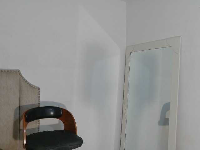 LiraRusso1, en directo ahora en BongaCams