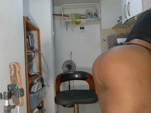 LiraRusso1 live cam preview