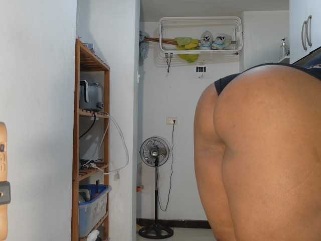 LiraRusso1 live cam preview