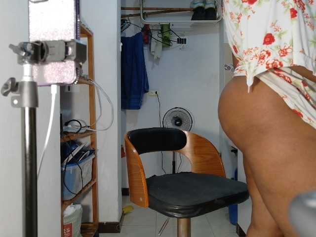LiraRusso1 live webcam show