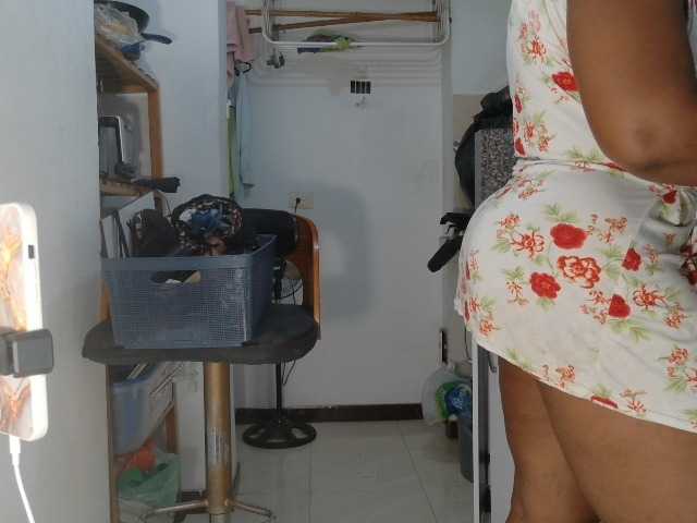 LiraRusso1 live cam on BongaCams