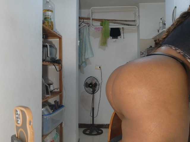 LiraRusso1 live cam on BongaCams