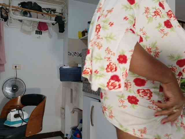 LiraRusso1 Live Webcam on BongaCams
