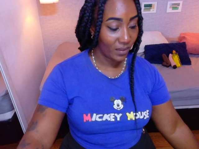 kiara-evanss live cam on BongaCams