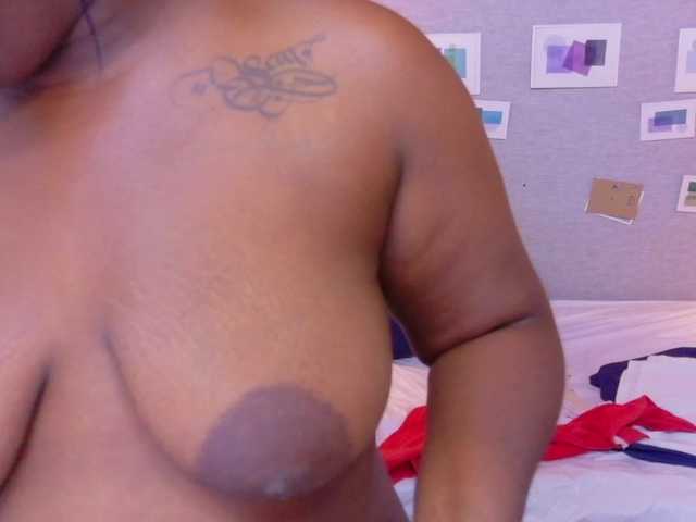 kiara-evanss live cam on BongaCams