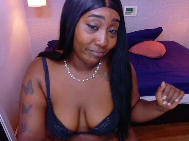 kiara-evanss live cam preview