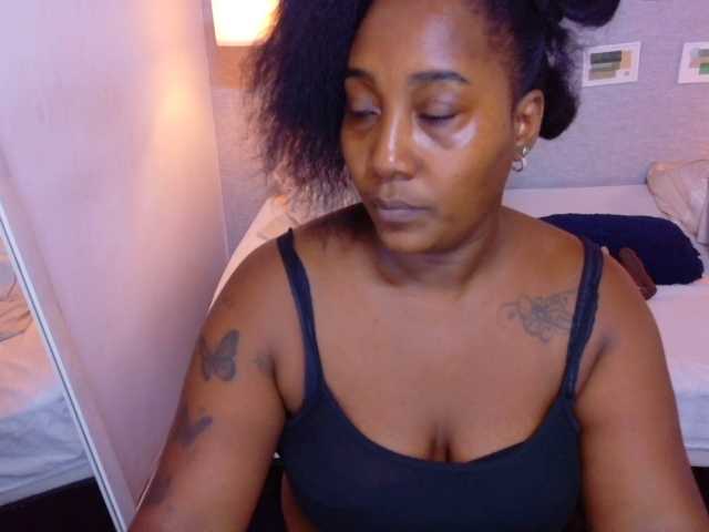 kiara-evanss live cam on BongaCams