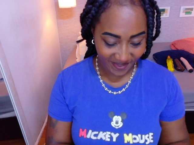 kiara-evanss live cam on BongaCams