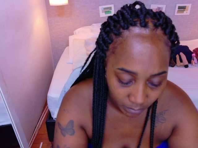 kiara-evanss live cam on BongaCams